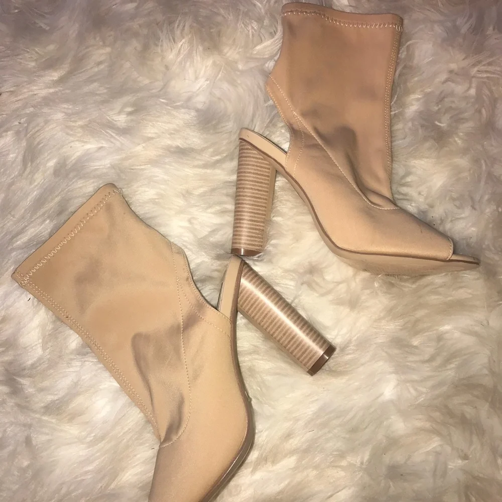 Elegant Tan Peep-Toe Heels - Picture 2 of 6